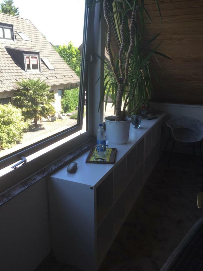 Düsseldorfer Privatzimmer Exterior foto