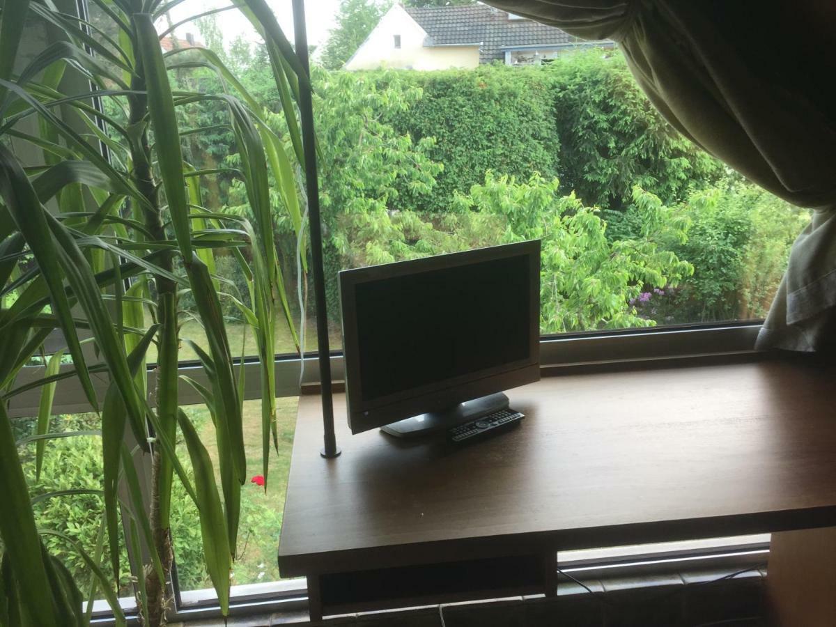 Düsseldorfer Privatzimmer Exterior foto