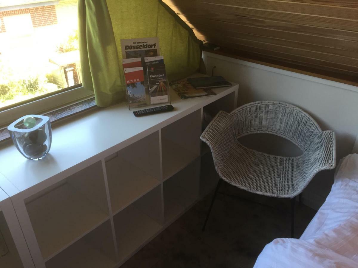Düsseldorfer Privatzimmer Exterior foto